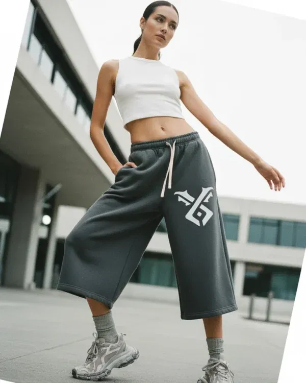 Relaxed Drawstring 3/4 Sweatpants